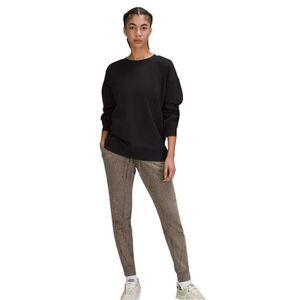 Lululemon Warm Up Jogger 7/8 Length in Thread Dye Rover Black